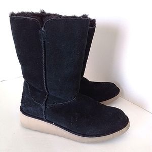 Ugg Koola short boot black size 7